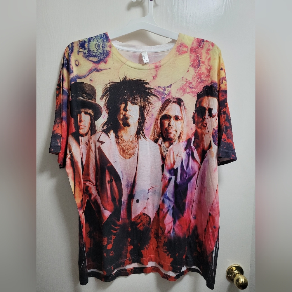 Sublivie Motley Crue Last Tour 2014 vivid colors in size 2XL excellent condition